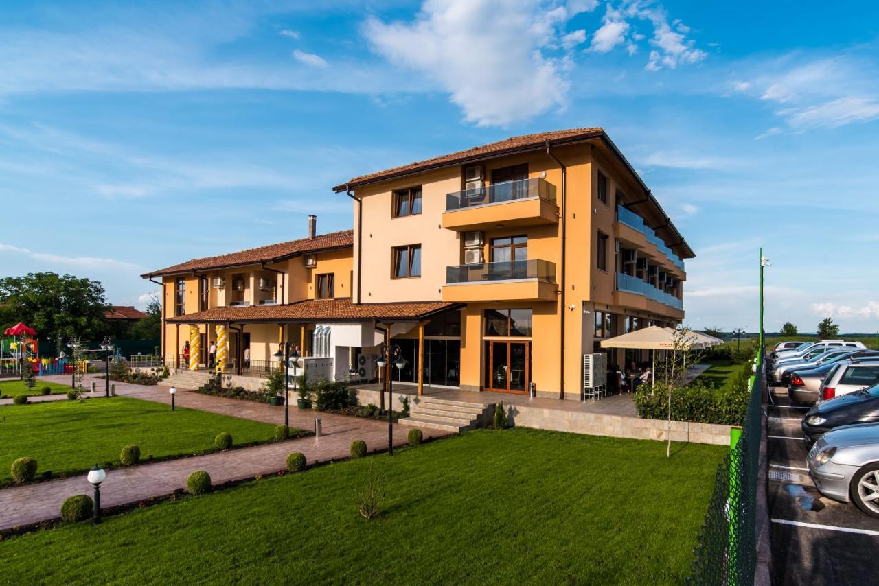 Kompleks Raiski Kat Motel
