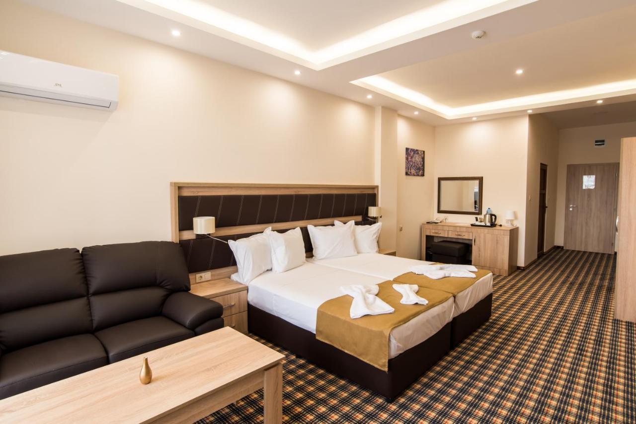 Kompleks Raiski Kat 3*